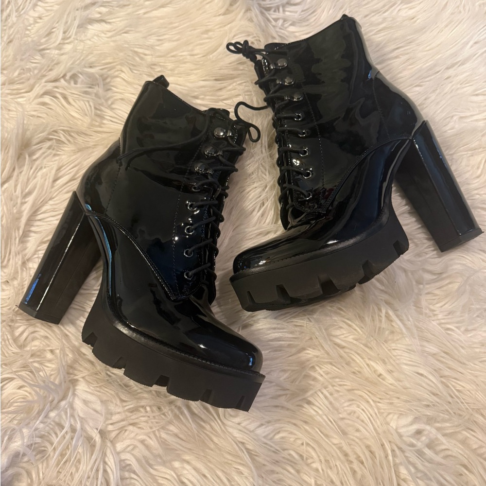 Women’s wetkiss Platform patent Boots
